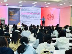 一群人在开会 AI 生成的内容可能不正确。